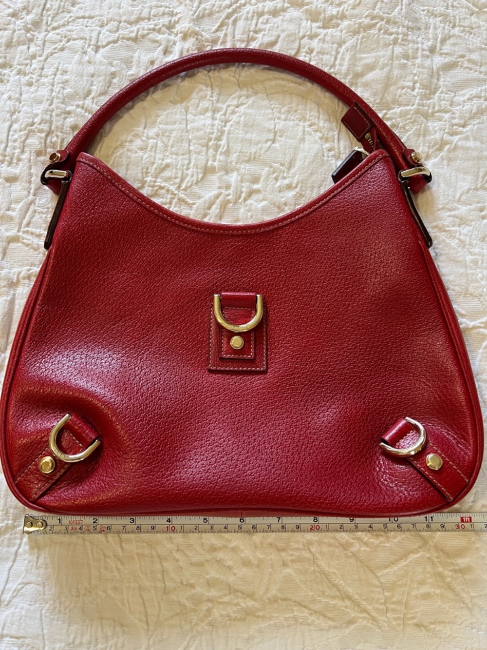 Gucci Abbey Shoulder Bag with Gold Hardware - Picture 9 of 17